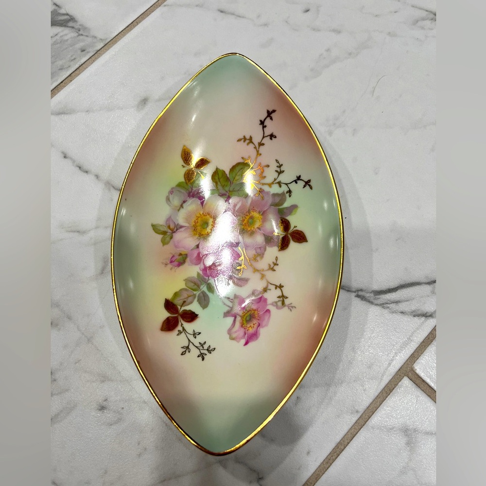 Bavaria catch all bowl with beautiful floral and gold detailing.